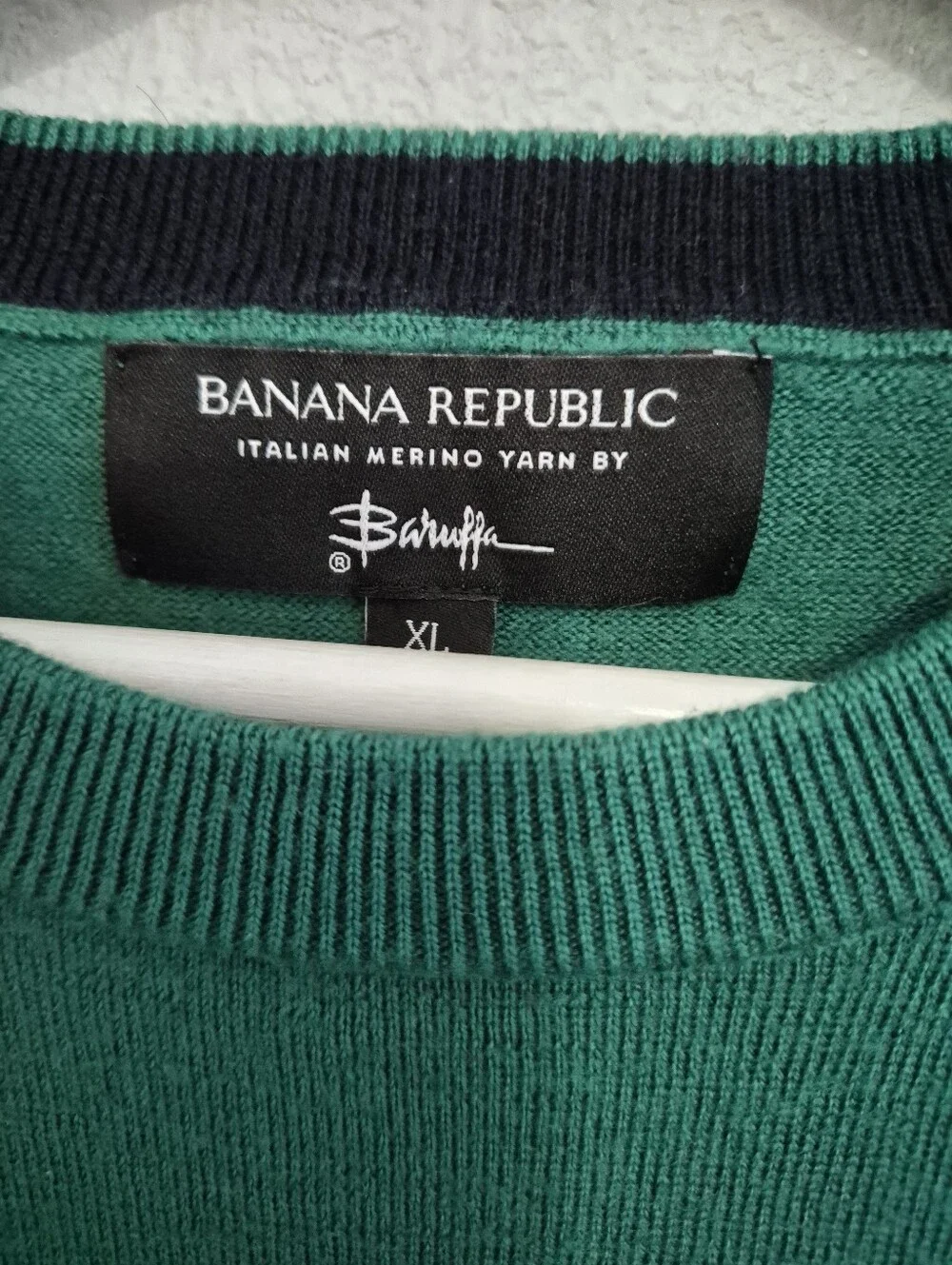 Banana Republic crew neck